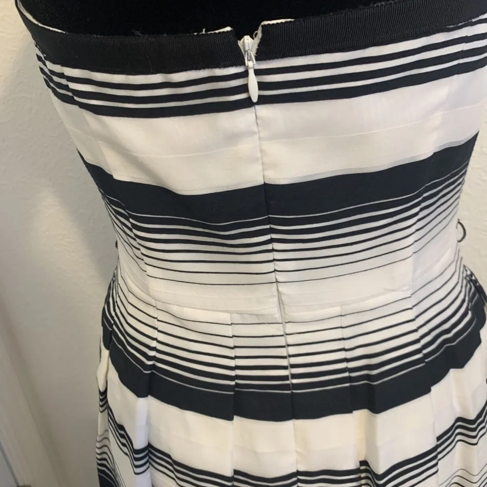 White House Black Market Striped Strapless Party Sun Dress Women's Size 2 - Picture 10 of 14